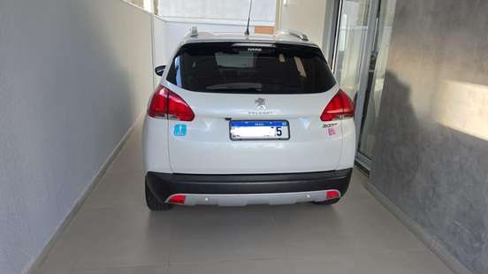 PEUGEOT-2008-2017
