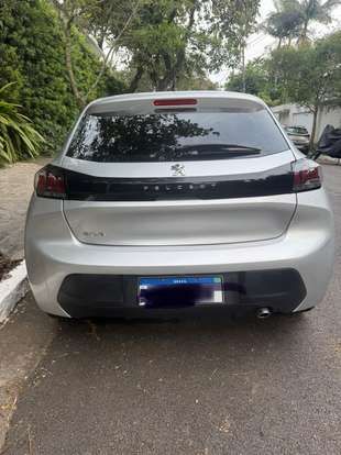 PEUGEOT-208-2021