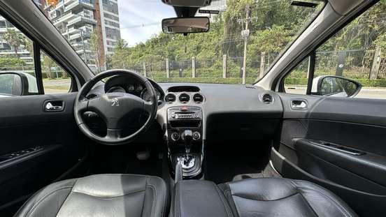 PEUGEOT-408-2018