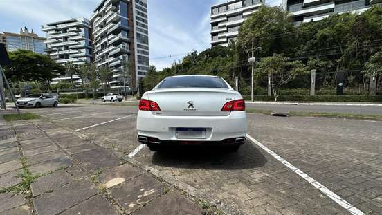 PEUGEOT-408-2018