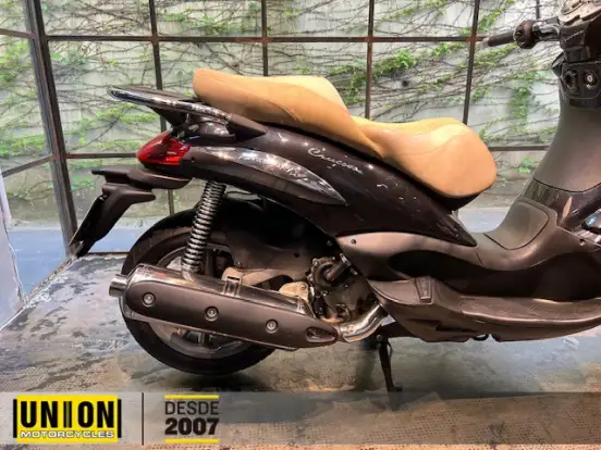PIAGGIO-BEVERLY 500-2010