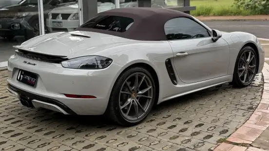 PORSCHE-718-2024