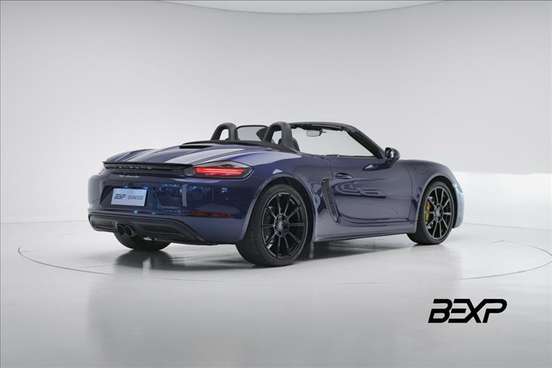 PORSCHE-718-2022
