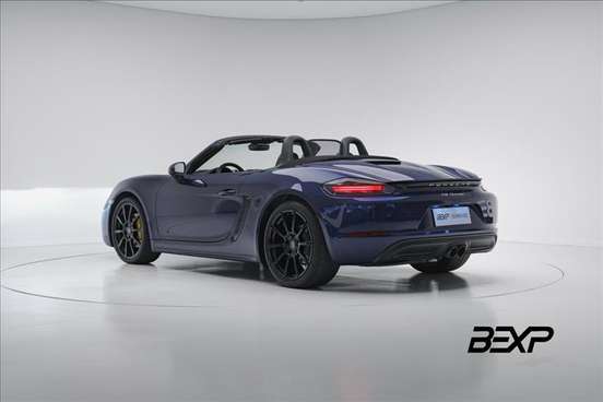 PORSCHE-718-2022
