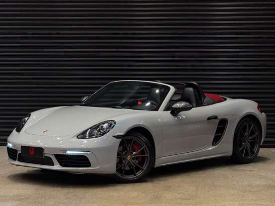 PORSCHE-718-2018
