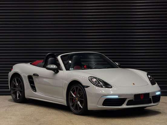 PORSCHE-718-2018