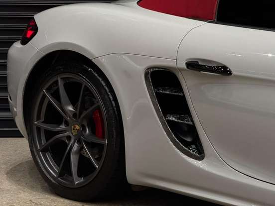 PORSCHE-718-2018