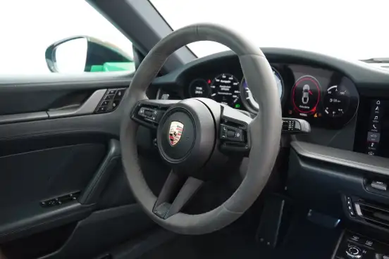 PORSCHE-911-2020