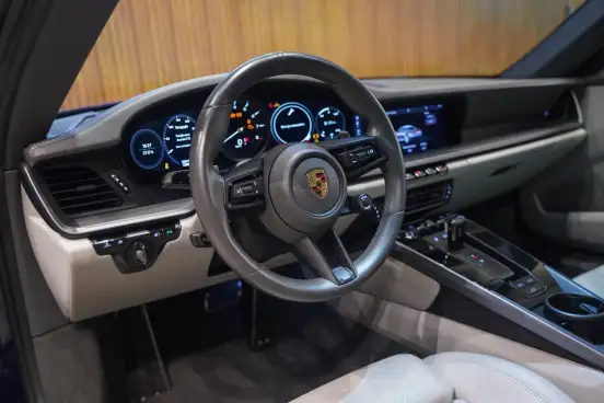 PORSCHE-911-2021