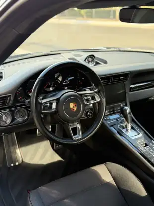 PORSCHE-911-2018