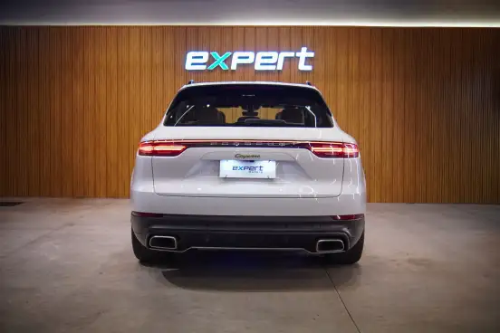 PORSCHE-CAYENNE-2021