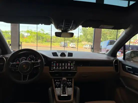 PORSCHE-CAYENNE-2022