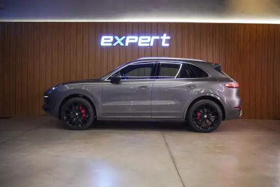 PORSCHE-CAYENNE-2019