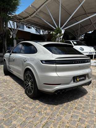 PORSCHE-CAYENNE-2025