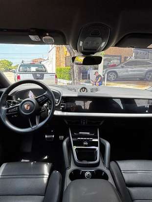 PORSCHE-CAYENNE-2025
