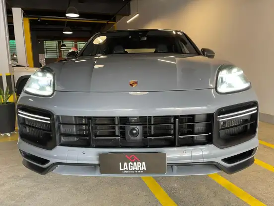 PORSCHE-CAYENNE-2022