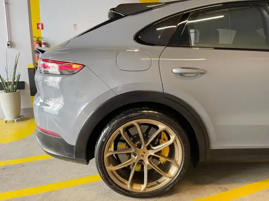 PORSCHE-CAYENNE-2022
