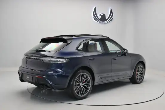 PORSCHE-MACAN-2022