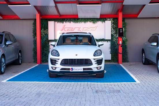 PORSCHE-MACAN-2017