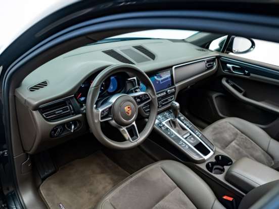 PORSCHE-MACAN-2.0 16V GASOLINA 4P AUTOMÁTICO PORSCHE-MACAN-2020