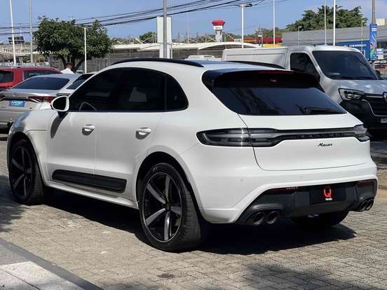 PORSCHE-MACAN-2022