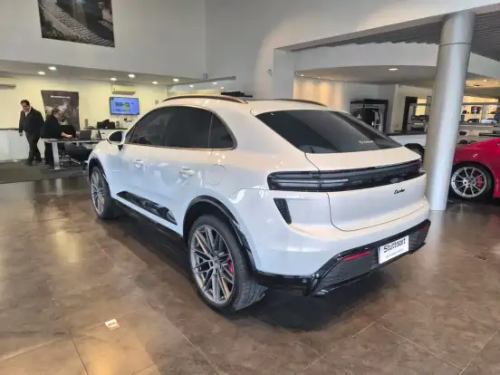 PORSCHE-MACAN-TURBO ELÉTRICO PORSCHE-MACAN-2025