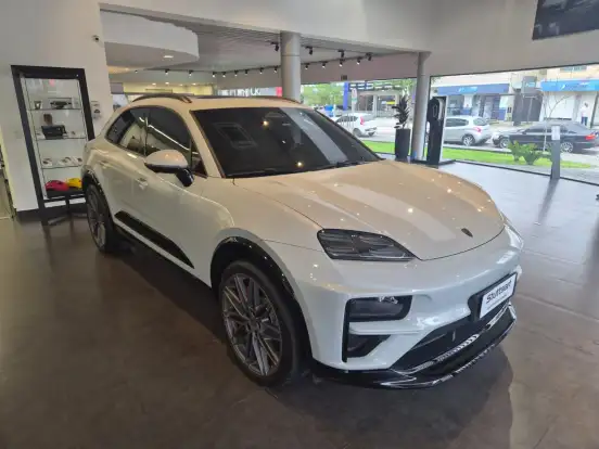 PORSCHE-MACAN-2025