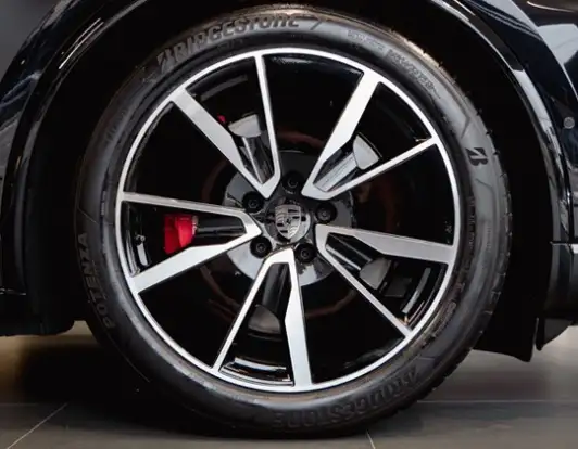 PORSCHE-MACAN-2026