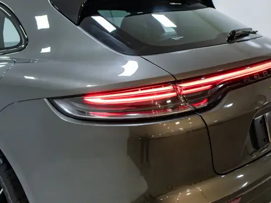 PORSCHE-PANAMERA-2022