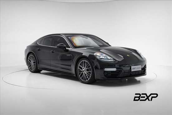 PORSCHE-PANAMERA-2023