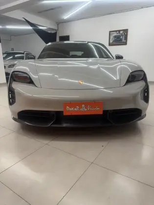 PORSCHE TAYCAN GTS ELÉTRICO