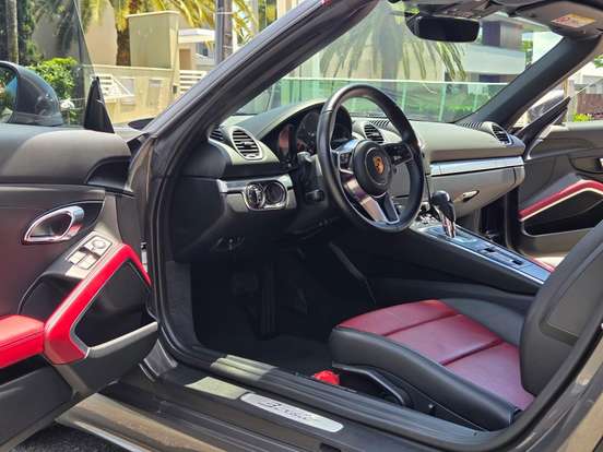 PORSCHE-718-2019