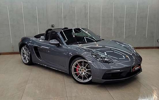 PORSCHE-718-2025