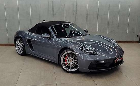 PORSCHE-718-2025