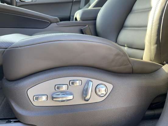 PORSCHE-MACAN-2022