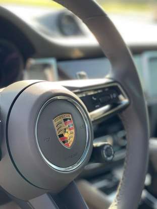 PORSCHE-MACAN-2022