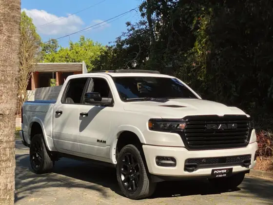 RAM 1500 3.0 HURRICANE 6 BITURBO GASOLINA LARAMIE NIGHT EDITION CD 4X4 AUTOMÁTICO