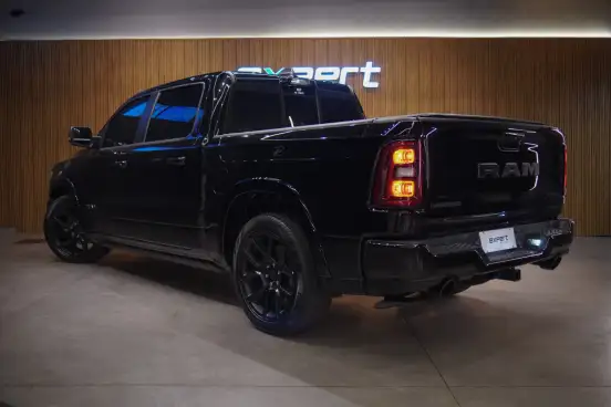 RAM-1500-3.0 HURRICANE 6 BITURBO GASOLINA LARAMIE NIGHT EDITION CD 4X4 AUTOMÁTICO RAM-1500-2025