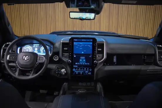 RAM-1500-3.0 HURRICANE 6 BITURBO GASOLINA LARAMIE NIGHT EDITION CD 4X4 AUTOMÁTICO RAM-1500-2025