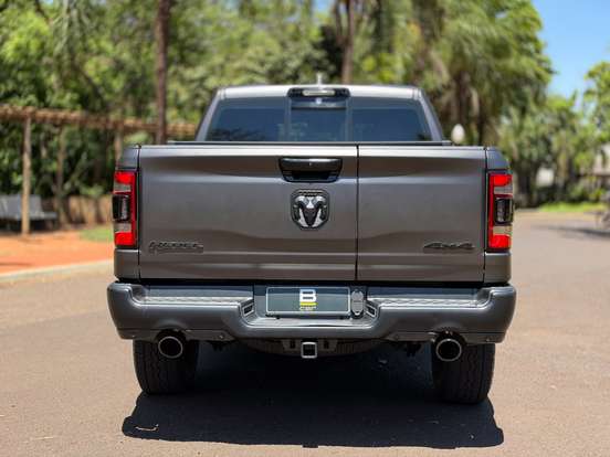 RAM-1500-5.7 V8 GASOLINA REBEL CD 4X4 AUTOMÁTICO RAM-1500-2024
