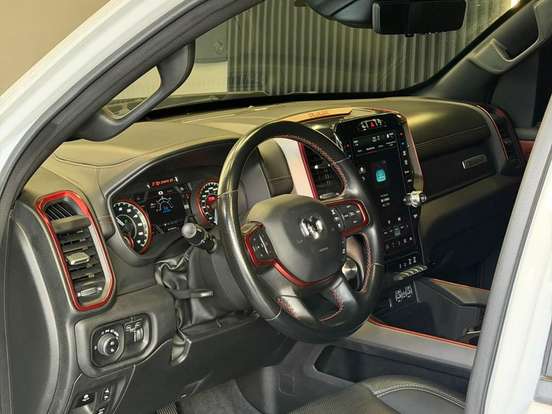 RAM-1500-5.7 V8 GASOLINA REBEL CD 4X4 AUTOMÁTICO RAM-1500-2022