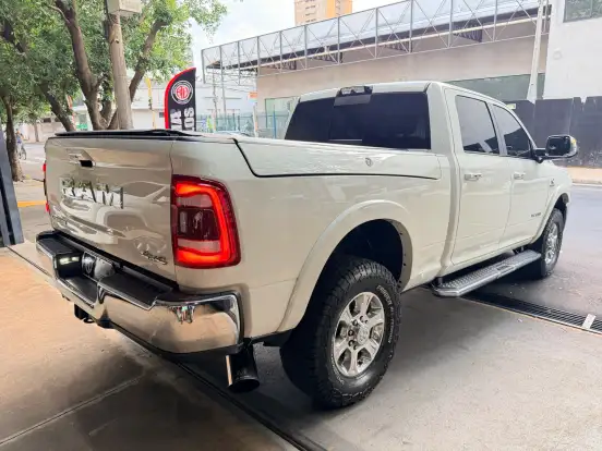 RAM-2500-6.7 I6 TURBO DIESEL LARAMIE CD 4X4 AUTOMÁTICO RAM-2500-2020