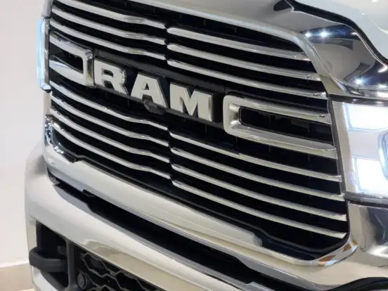 RAM-3500-6.7 I6 TURBO DIESEL LARAMIE CD 4X4 AUTOMÁTICO RAM-3500-2022