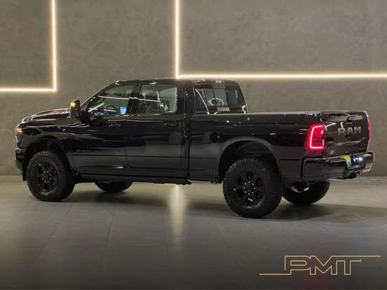 RAM-3500-6.7 I6 TURBO DIESEL LARAMIE NIGHT EDITION CD 4X4 AUTOMÁTICO RAM-3500-2026