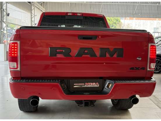 RAM-CLASSIC-5.7 V8 GASOLINA LARAMIE CD 4X4 AUTOMÁTICO RAM-CLASSIC-2022