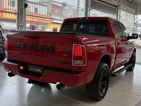 RAM-CLASSIC-5.7 V8 GASOLINA LARAMIE CD 4X4 AUTOMÁTICO RAM-CLASSIC-2022