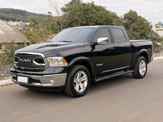 RAM CLASSIC 5.7 V8 GASOLINA LARAMIE CD 4X4 AUTOMÁTICO