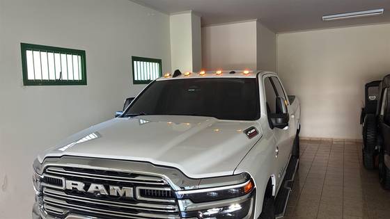 RAM 2500 6.7 I6 TURBO DIESEL LARAMIE CD 4X4 AUTOMÁTICO