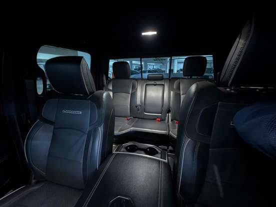 RAM-2500-6.7 I6 TURBO DIESEL LARAMIE NIGHT EDITION CD 4X4 AUTOMÁTICO RAM-2500-2024