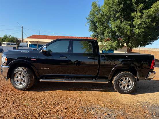 RAM-3500-6.7 I6 TURBO DIESEL LARAMIE CD 4X4 AUTOMÁTICO RAM-3500-2022